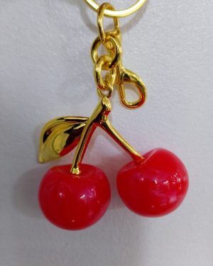 LLAVERO DE CEREZA CHAPA DE ORO$169
