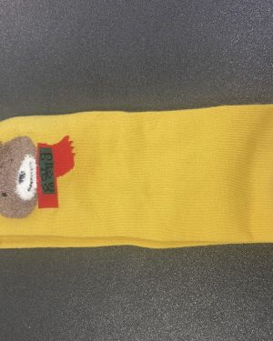 CALCETINES AMARILLOS CON OSO 3D $45