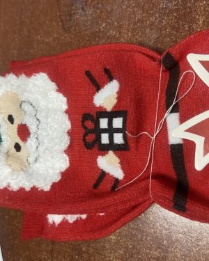 CALCETINES ROJOS NAVIDEÑOS CON SANTA CLAUS EN "3D" CON GORRO VERDE $45