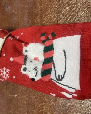 CALCETINES ROJOS CON OSO POLAR "3D" C/ GORRO ROSA $45