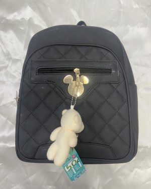 MOCHILA NEGRA PEQUEÑA CON OSO ALADO $320
