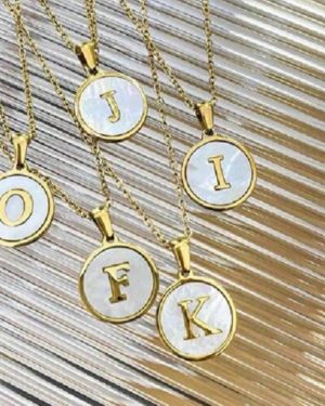 COLLAR DE INICIALES CON REVESTIMIENTO REDONDO