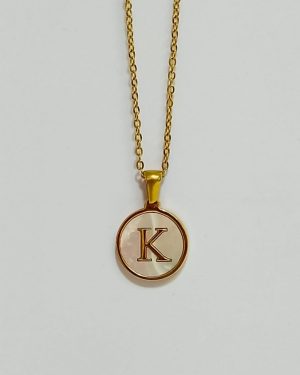 COLLAR LETRA ACERO CIRCULO BLANCO "K" $135