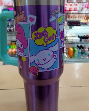 TERMO GRANDE DE HELLO KITTY Y SUS AMIGOS $450