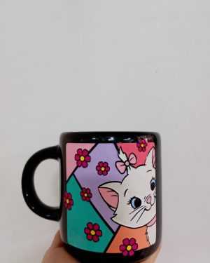 TAZA NEGRA DE MARIE DE LOS ARISTOCATS $245