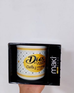 TAZA MAKI DIOS ES NUESTRA FUERZA $260