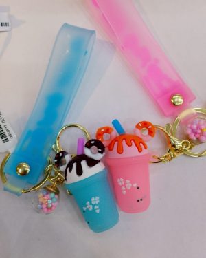 LLAVERO DE FRAPPE CON OREJAS DE MICKEY AZUL $95