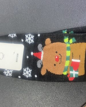 CALCETINES NAVIDEÑOS DE OSO PARDO CON GORRO $45