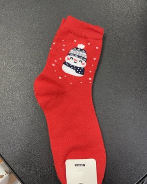 CALCETINES ROJOS DE MUÑECO DE NIEVE $45