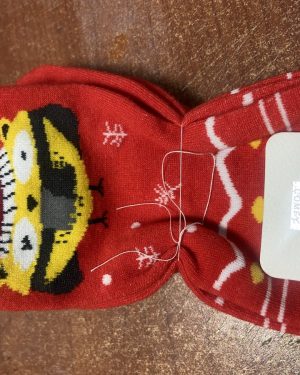 CALCETINES ROJOS CON BÚHO AMARILLO C/ BUFANDA $45