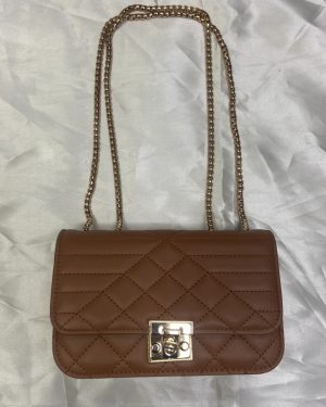 BOLSA CAFE CON CORREA CAFE OSCURO $280