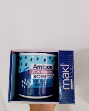 TAZA AMIGOS SON LOS QUE TE DICEN LAS COSAS DE FRENTE Y TE CUIDAN A LAS ESPALDAS $199